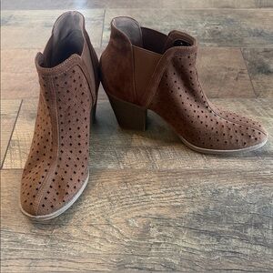 Cityclassified Suede Brown Ankle Booties